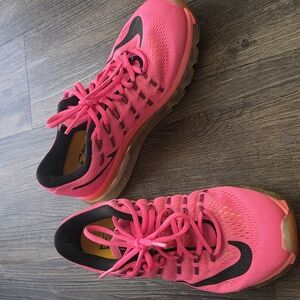 Nike Women's Pink Athletic Shoes